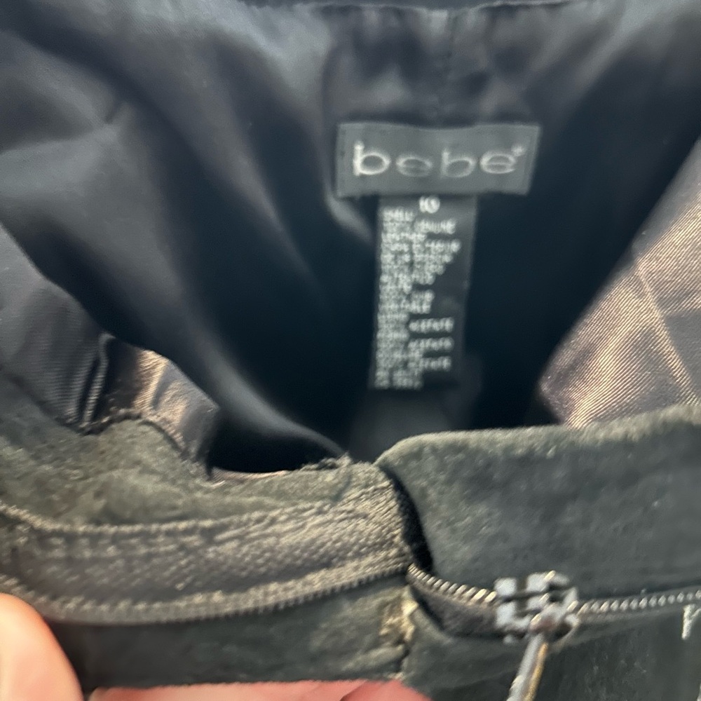 BEBE Boot-Cut Leather Trousers with Front Leg Split & White Stitching, Sz 10 - Picture 13 of 13